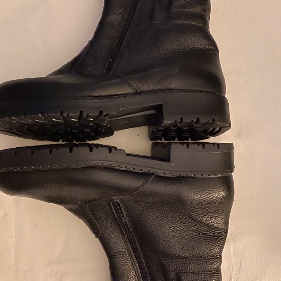 Men’s Leather Waterproof Boot Size 10.5 Wide - Picture 5 of 6